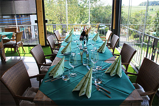 Eingedeckter Tisch im Ristorante Valle Verde in Ravenstein